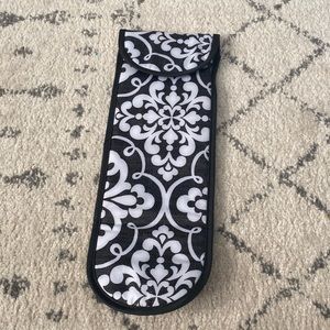 Black and white patterned hot tools travel case